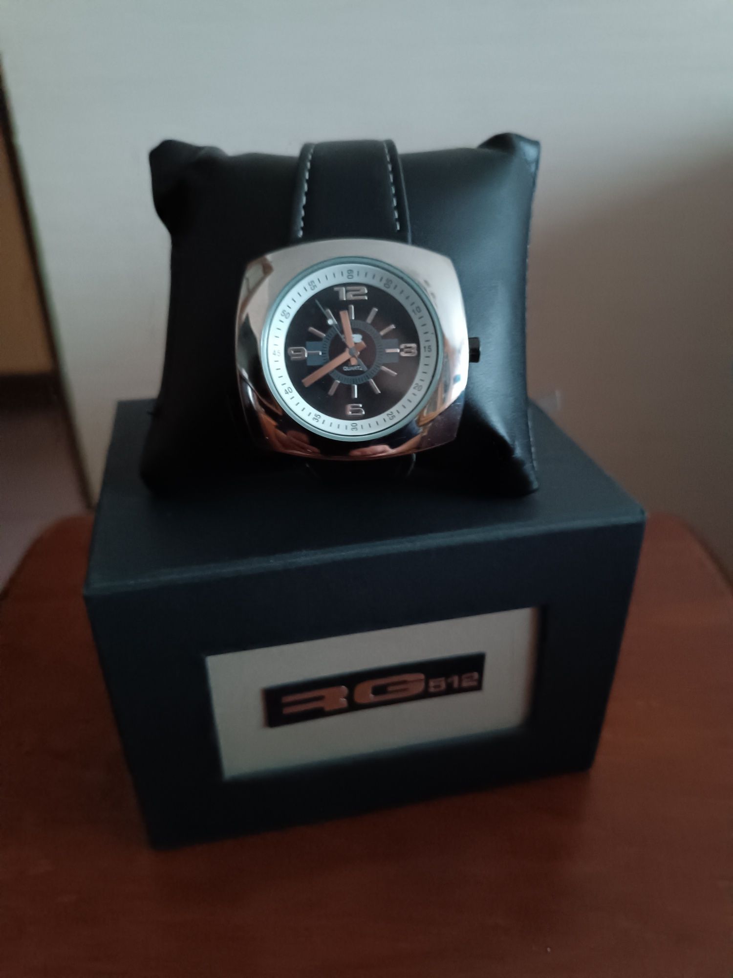 Продам годинник.