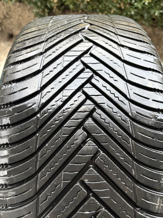 Гума Hankook kinergy 4s 225/40/18 4-seasons, всесезонні 4.8mm