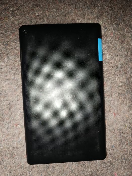 Планшет Lenovo Tab 3 Essential 710i