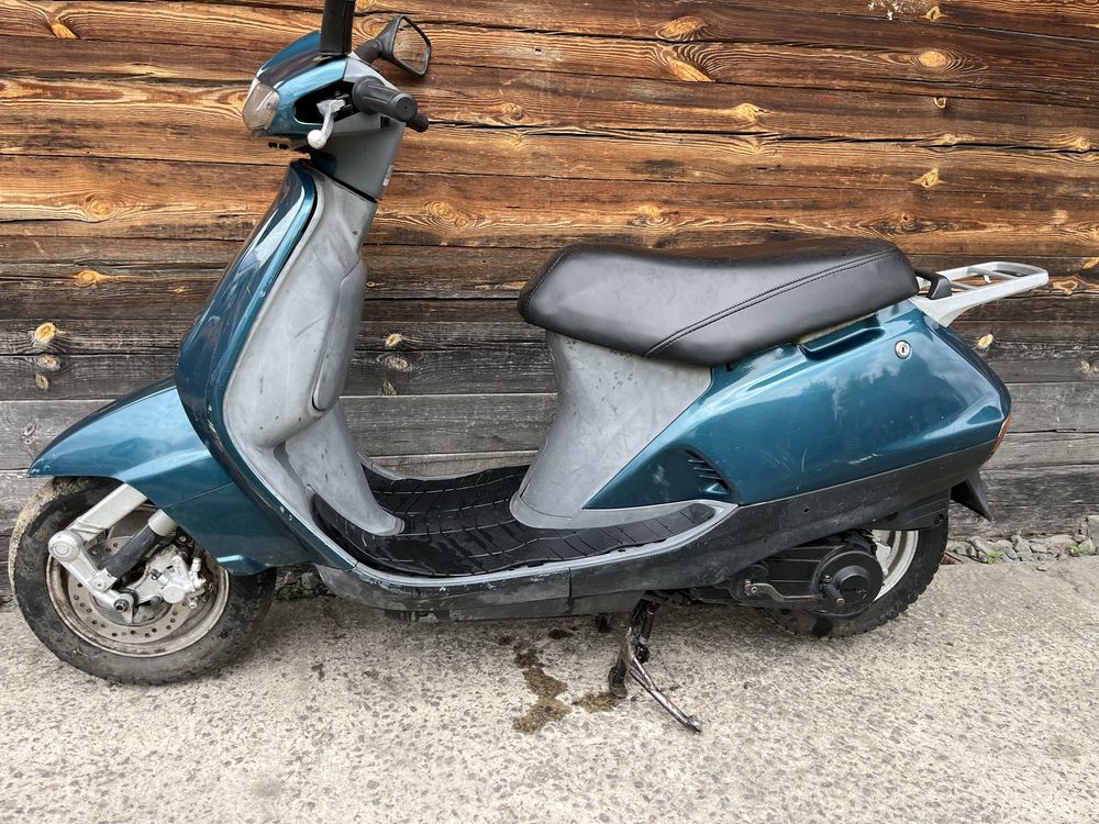 Запчастини на скутер  honda lead 20 хонда леад пластик