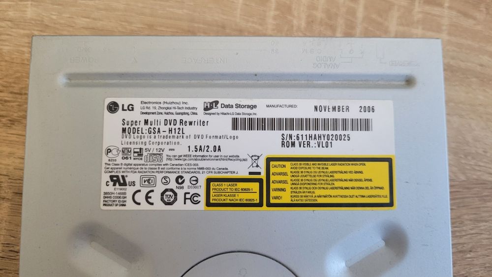 Tanie Napędy DVD / nagrywarki – 4 sztuki – po 20 zł / szt.