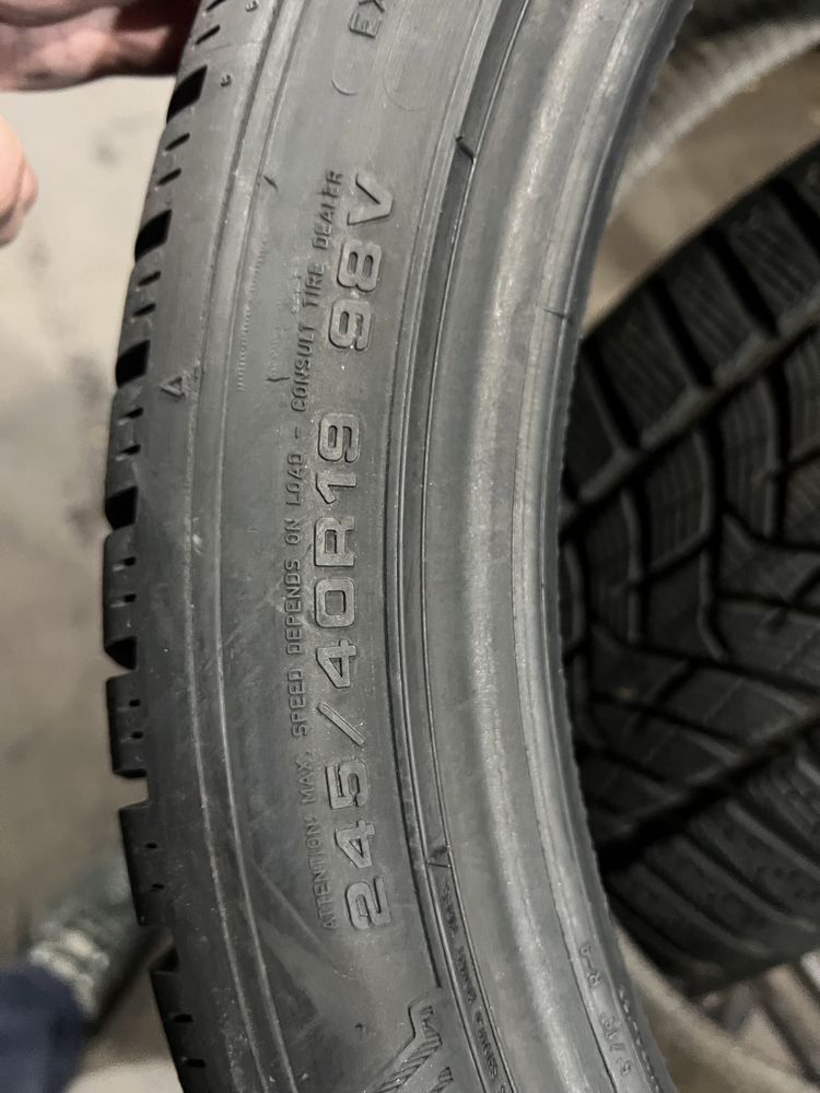 255/40/19+245/40/19 R19 Dunlop SP Winter Sport 5 4шт зима