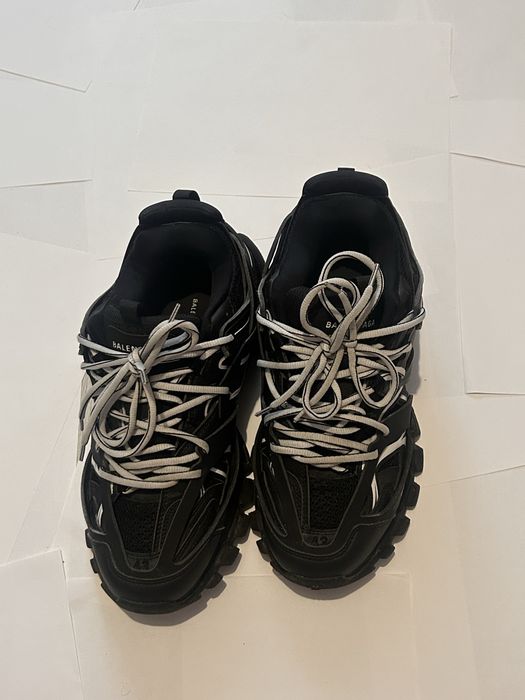 Balenciaga track 1