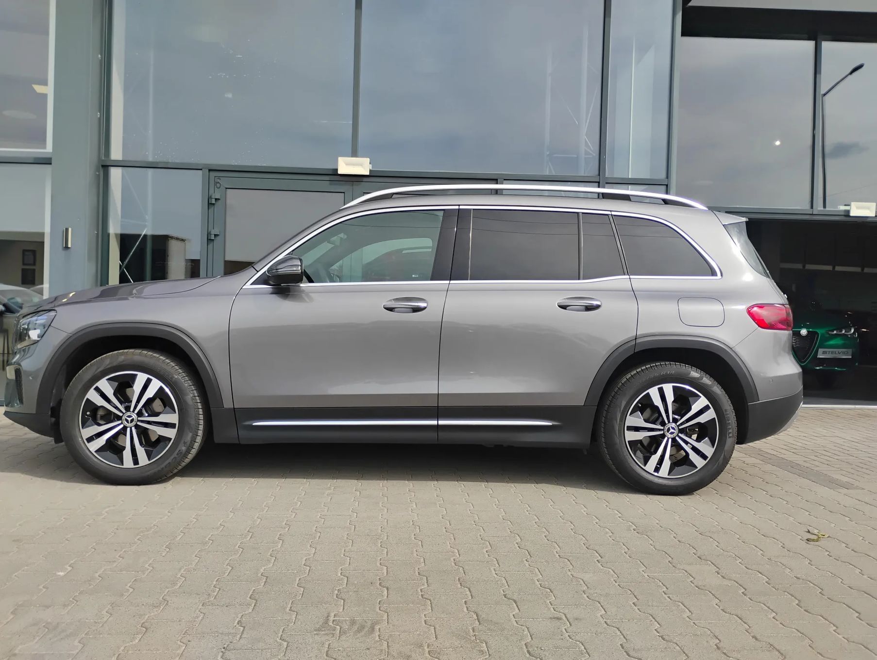 Mercedes-Benz GLB 200 / salon PL / FV23% / HAK fabryczny