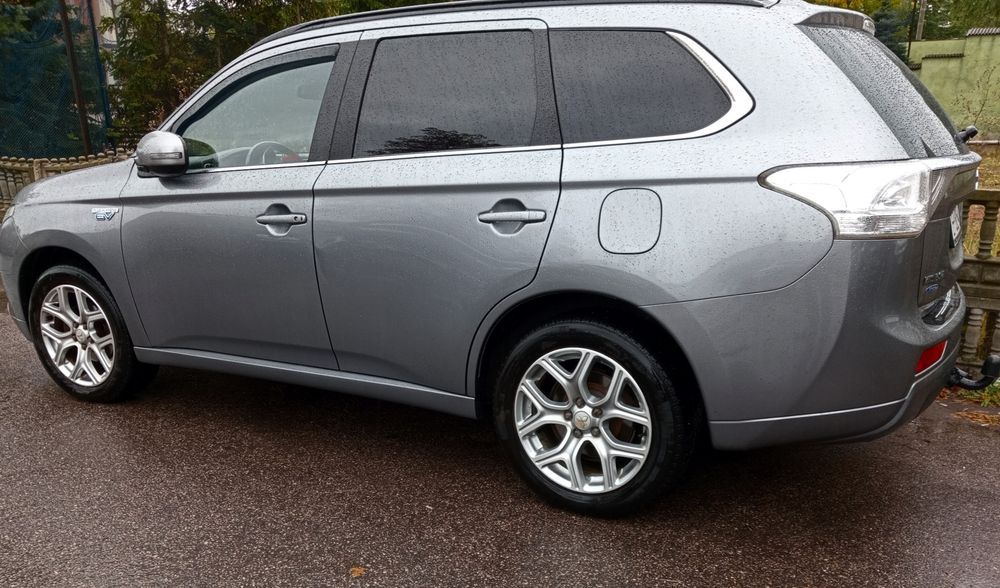 Mitsubishi Outlander III Phev 2.0 hybryd plug-in.