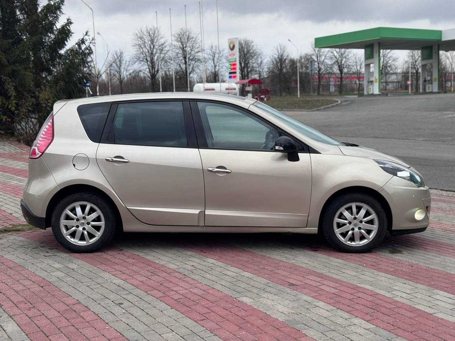 Renault Scenic 2011 1.6dci BOSE Мкпп-6