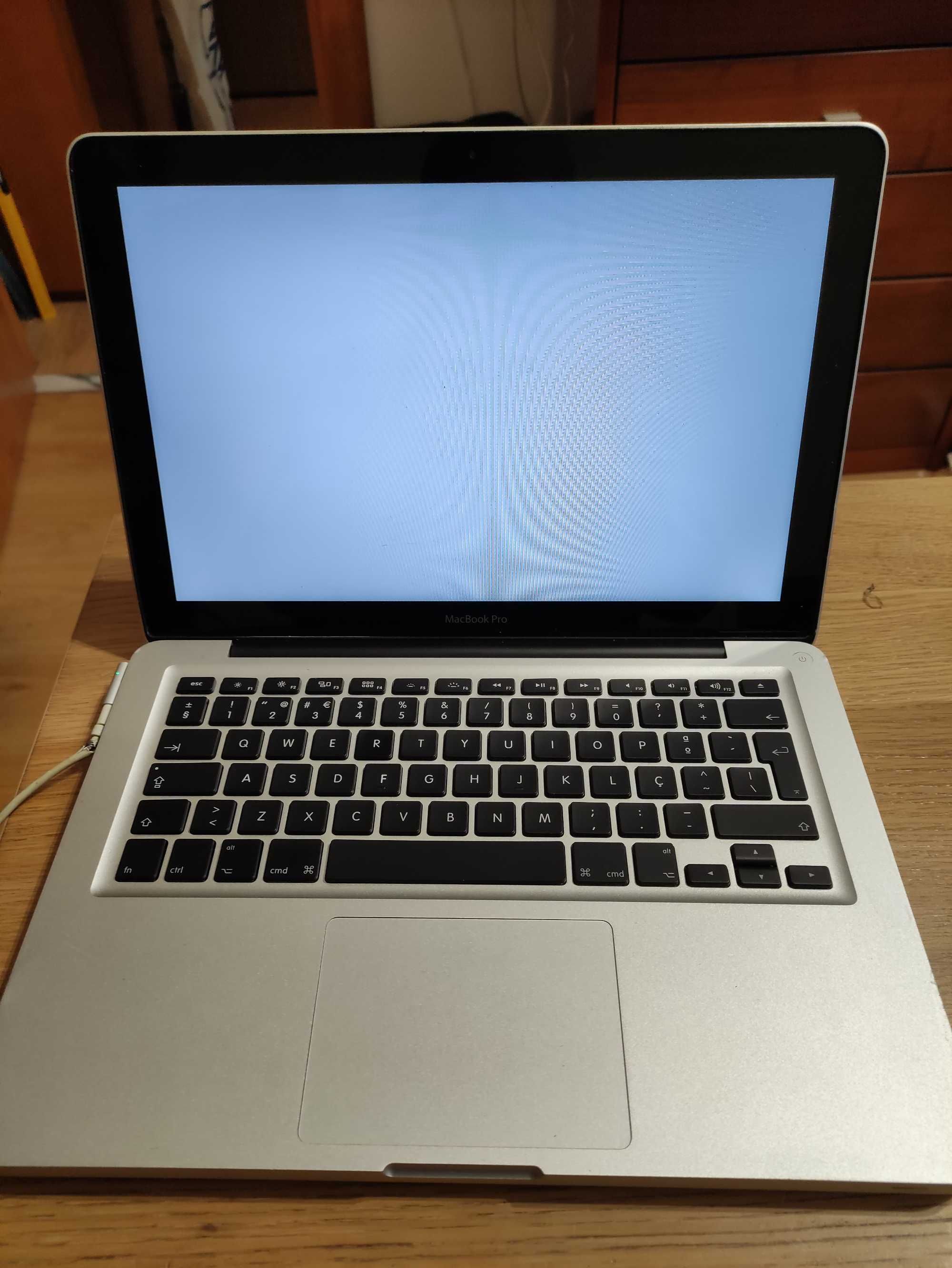 Apple Macbook pro 1278 sem carregador