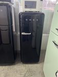 Морозильна камера від Smeg
