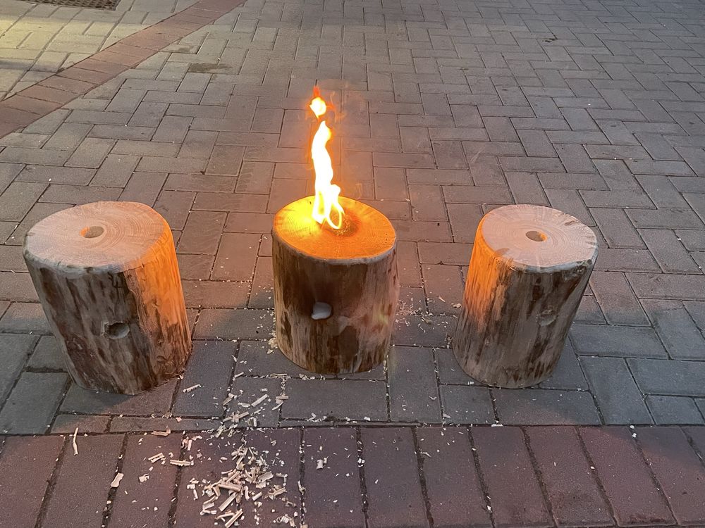 Świeca ogrodowa w pniu, pochodnia ogrodowa