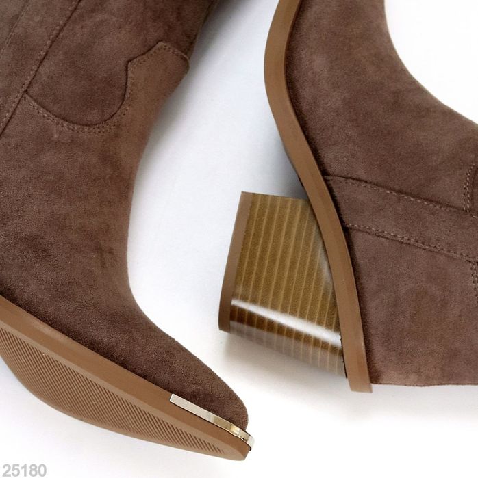 Чоботи  козаки, казаки чорні, бежеві