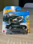 Hot Wheels Mercedes-Benz 500E