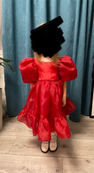 Святкова сукня для дівчинки