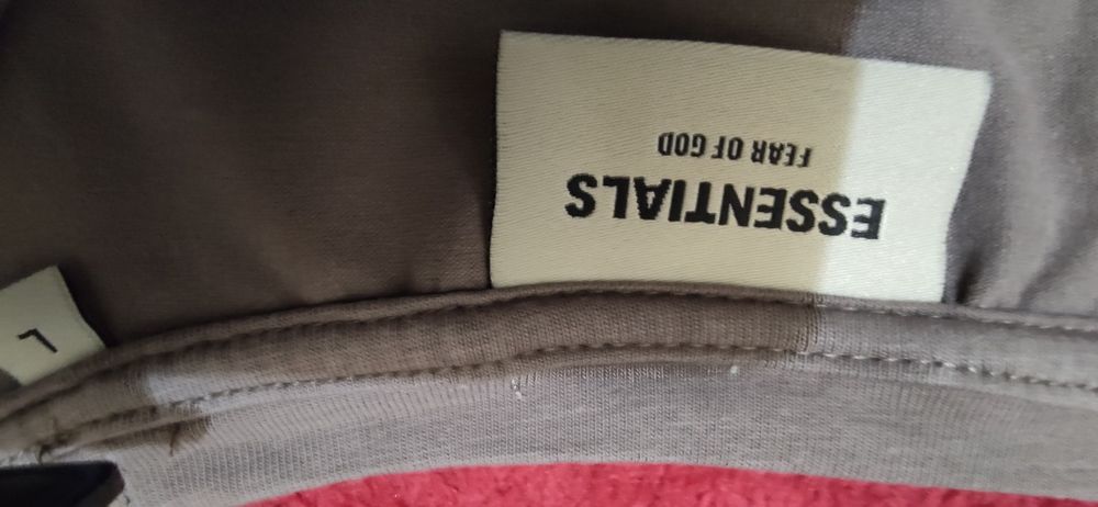 Koszulka t-shirt kawowy Essentials fear od god z bawełny