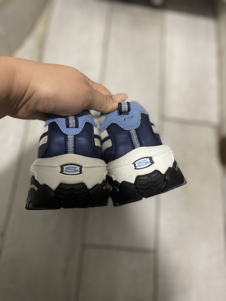 Кросівки skechers