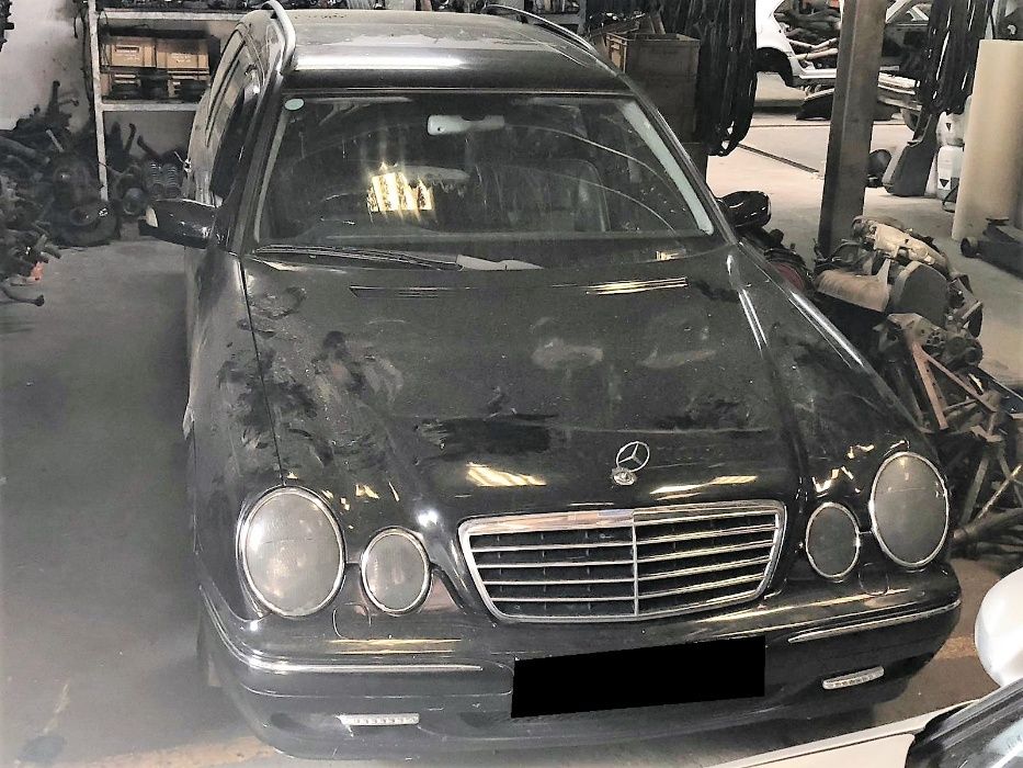 Mercedes E220 CDI Station W210 de 2000 para peças