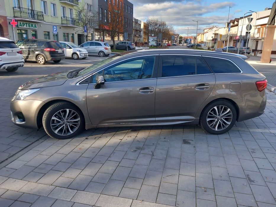 Toyota Avensis toyota avensis 1,8 ms premium benzyna automat