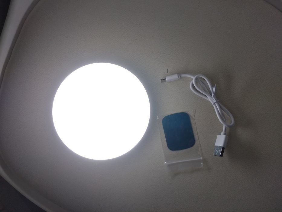 Світлодіодний LED ліхтар Unibrother працює до 20 годин 9900 mAh 30W