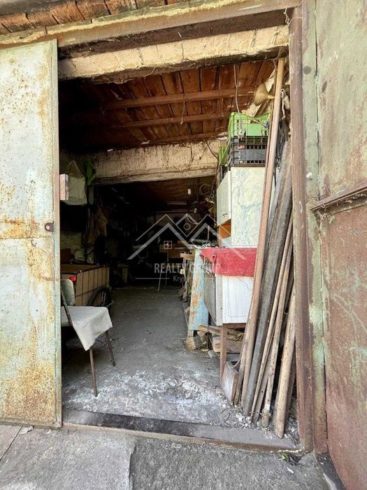 Продаж  просторого будинку Універмаг 44 квартал