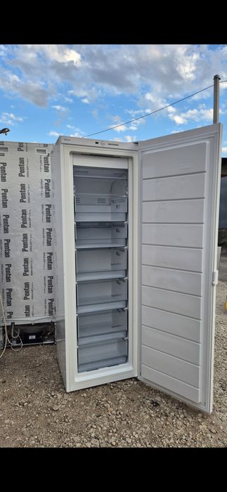 Вертикальна морозильна камера Gorenje 185 см висота ,суха заморозка