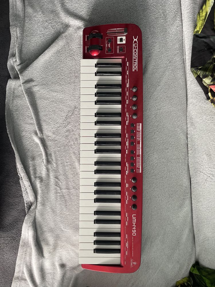 BEHRINGER U-CONTROL UMX 490 klawiatura sterująca MIDI