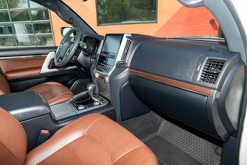 Toyota Land Cruiser      2019