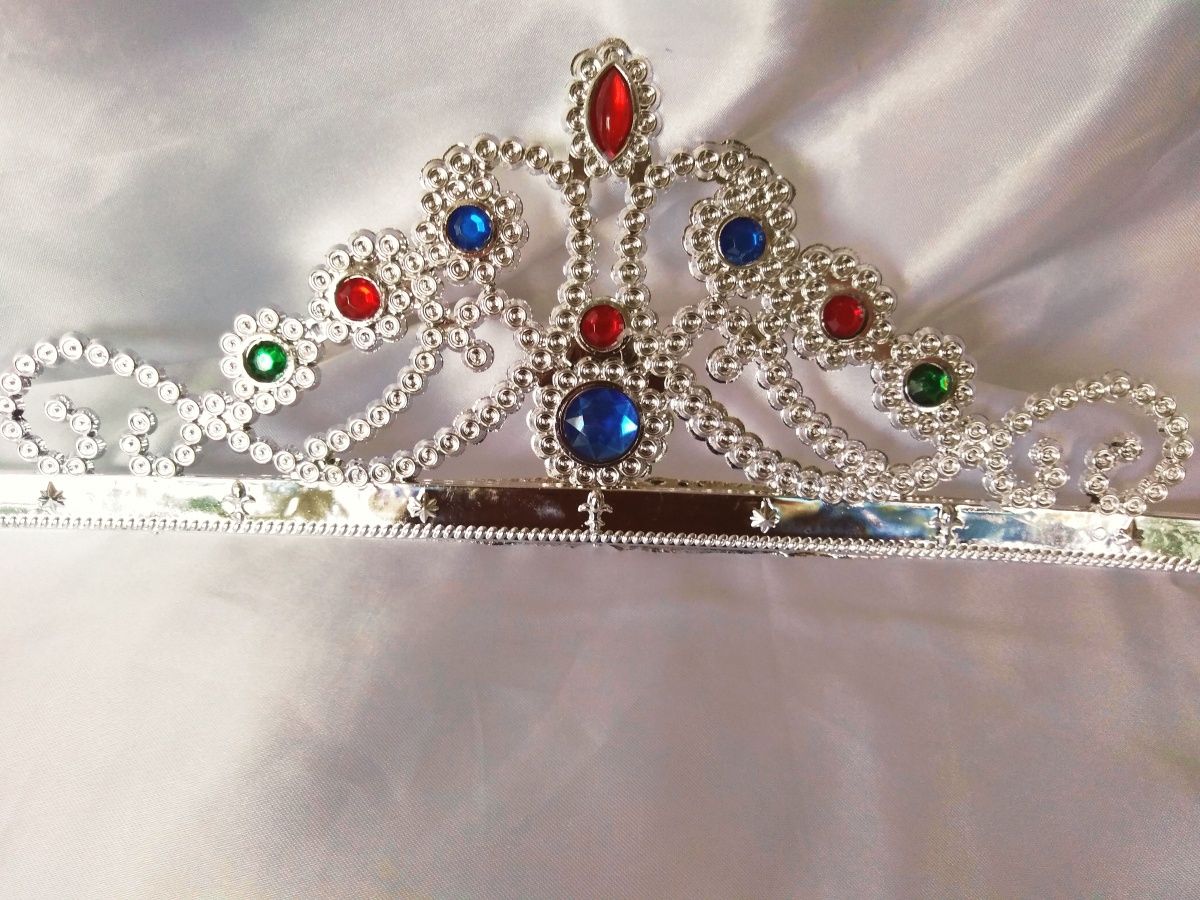 Корона карнавальная Диадема с цветными камнями пластик (серебро)