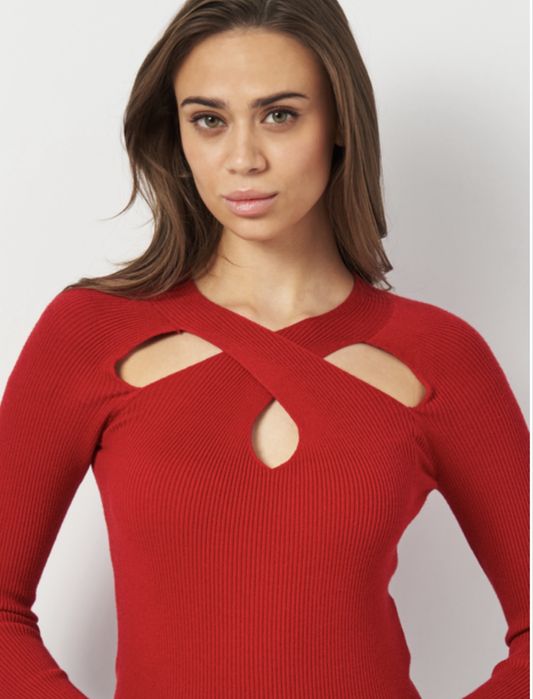 Кофта червона з вирізами