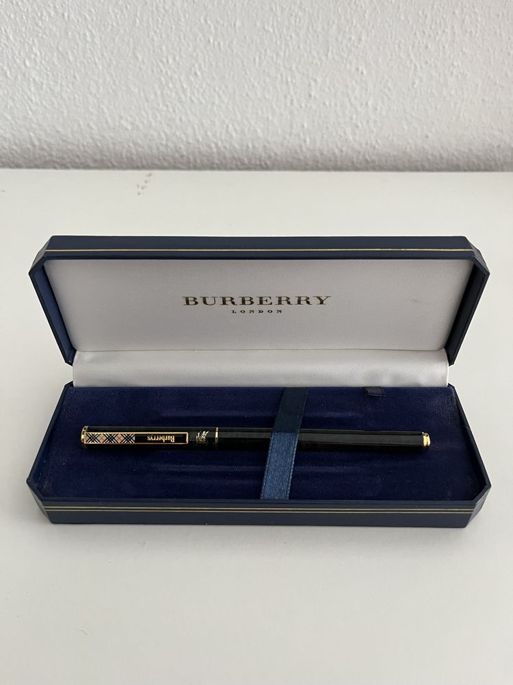 Caneta Burberry coleçao