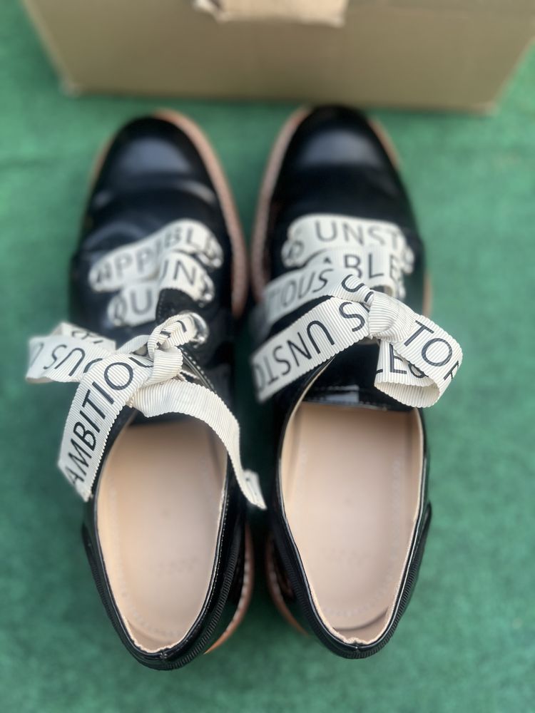 Lakierowane Buty derby ZARA na platformie, rozmiar 38