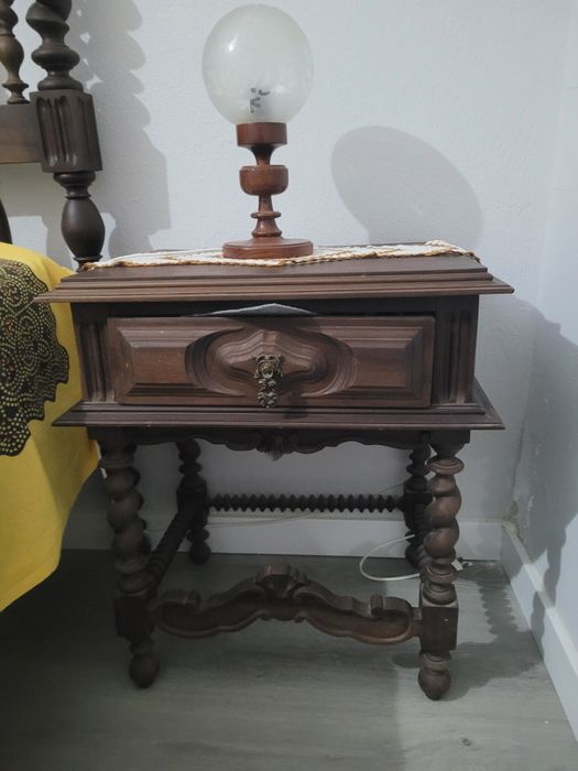 Móveis estilo renascentista e barroco (quarto completo)