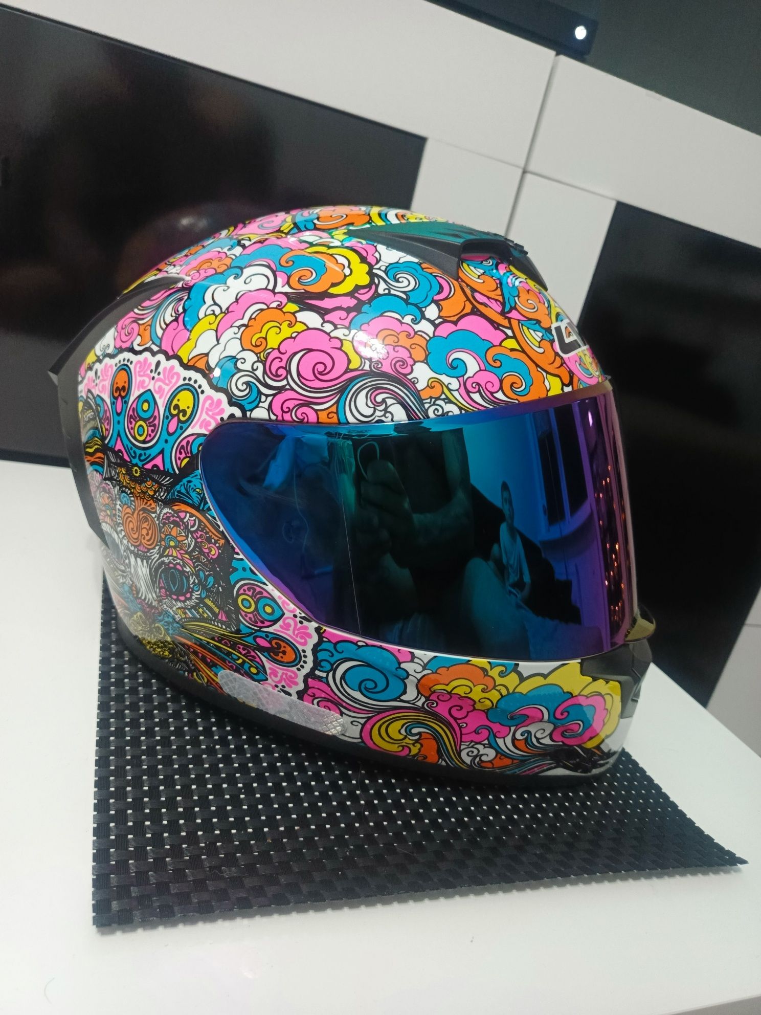 Kask motocyklowy 57 nowy