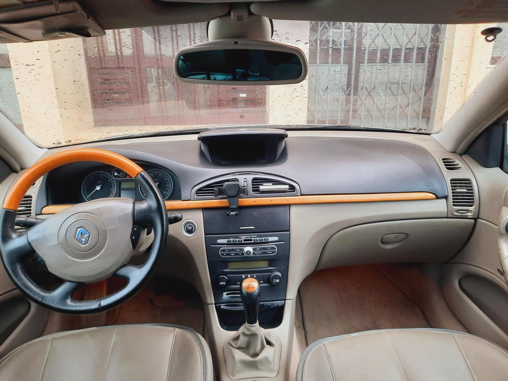 Renault Laguna 2005 automático carrinha, excelente estado.