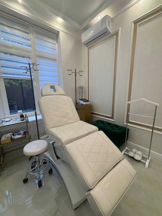 Косметологічна клініка з меблями на Печерську в ЖК KADORR