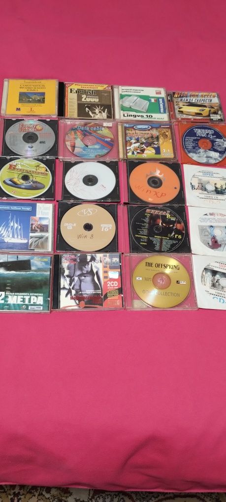 DVD диски, касети, CD диски