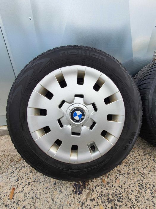 Felgi 5x120 15", kołpaki BMW, opony NOKIAN 195/65 R15 91H WR D4, M+S