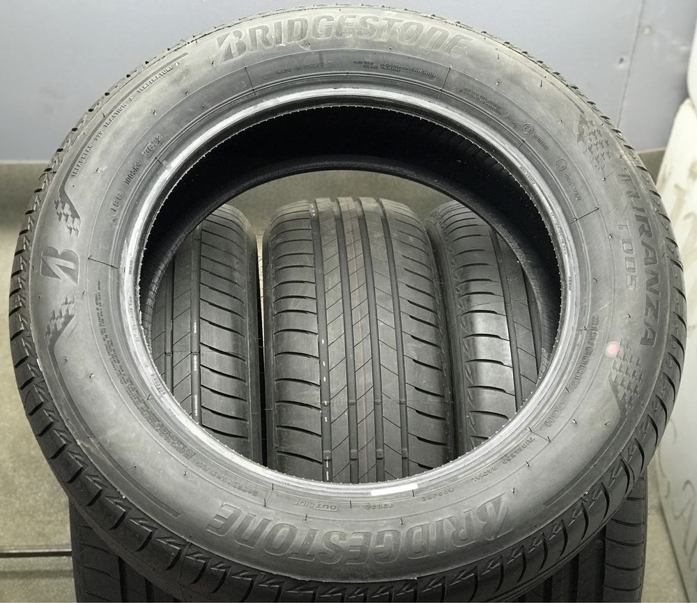 Шини 2022р як нові 215 60 R17 літо Bridgestone Turanza T005 літні