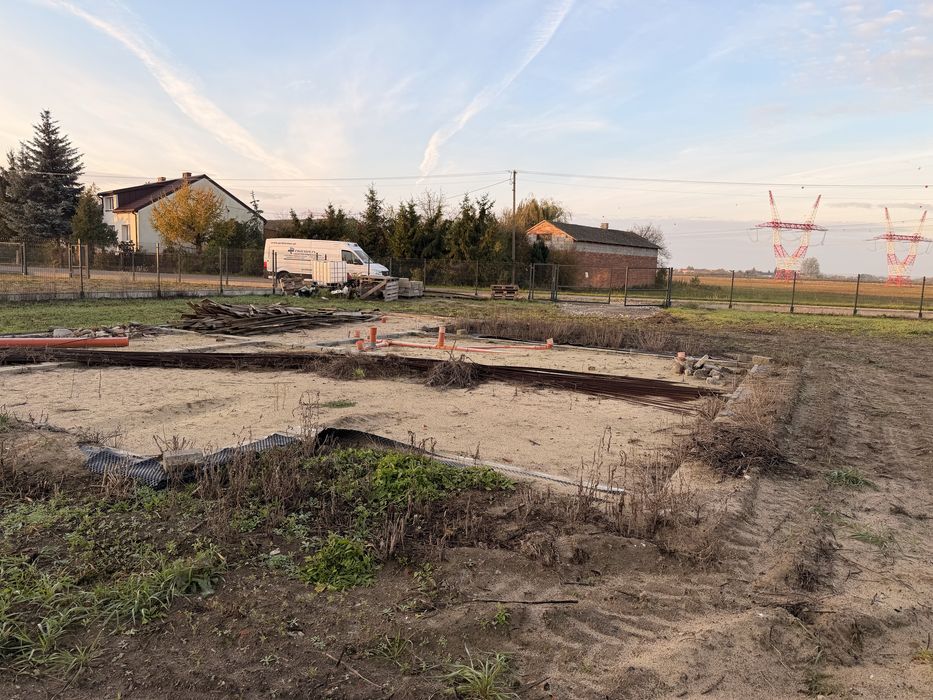 Dzialka budowlana wraz z gotowymi fundamentami!