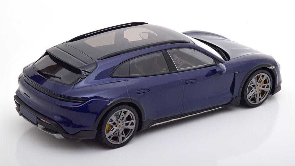 Porsche Taycan Turbo S Cross Turismo 2021 1:18 Minichamps