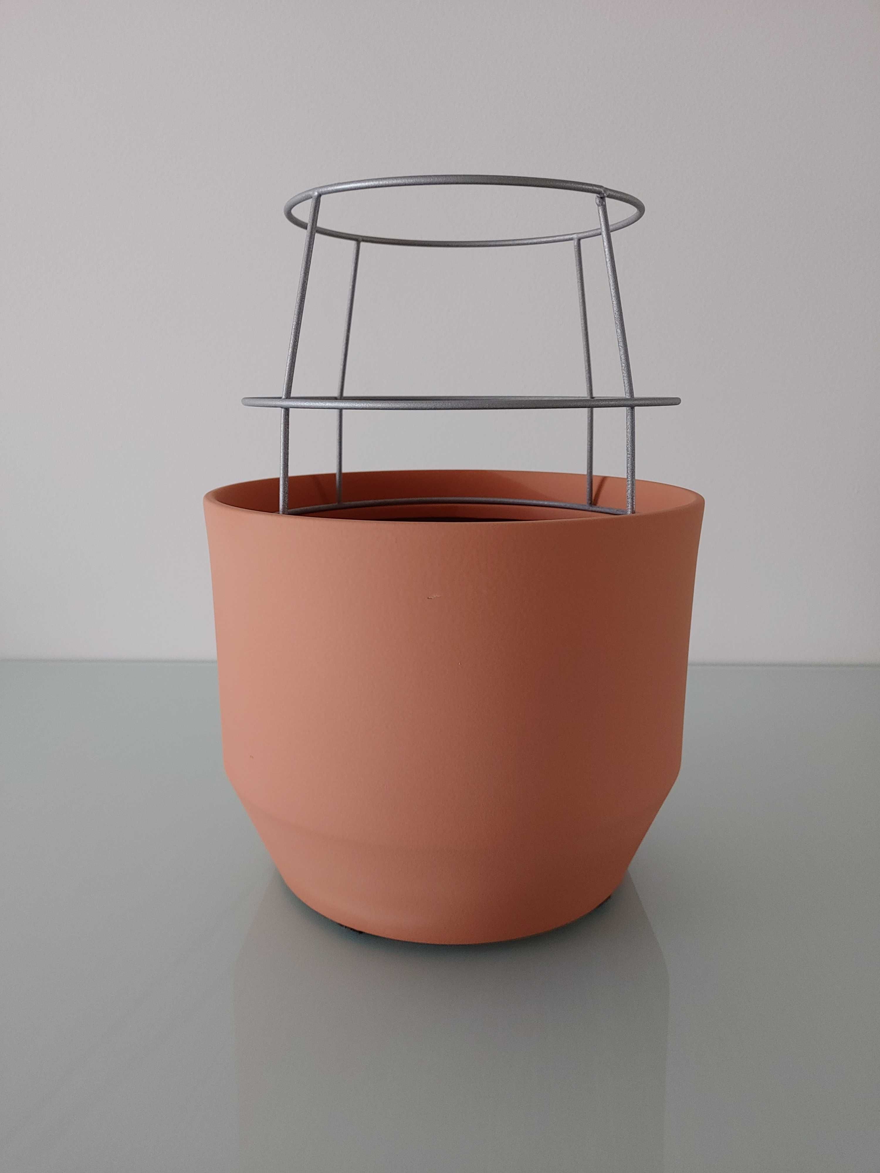 Vaso terracota com grelha IKEA