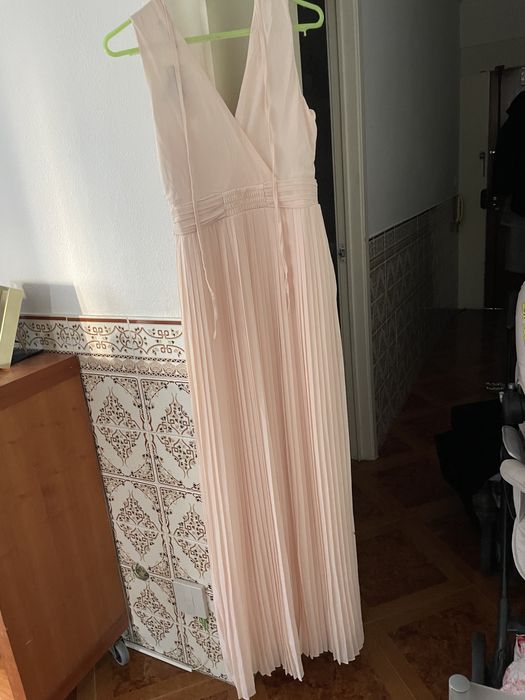 Vestido de gala da Marca tfnc London