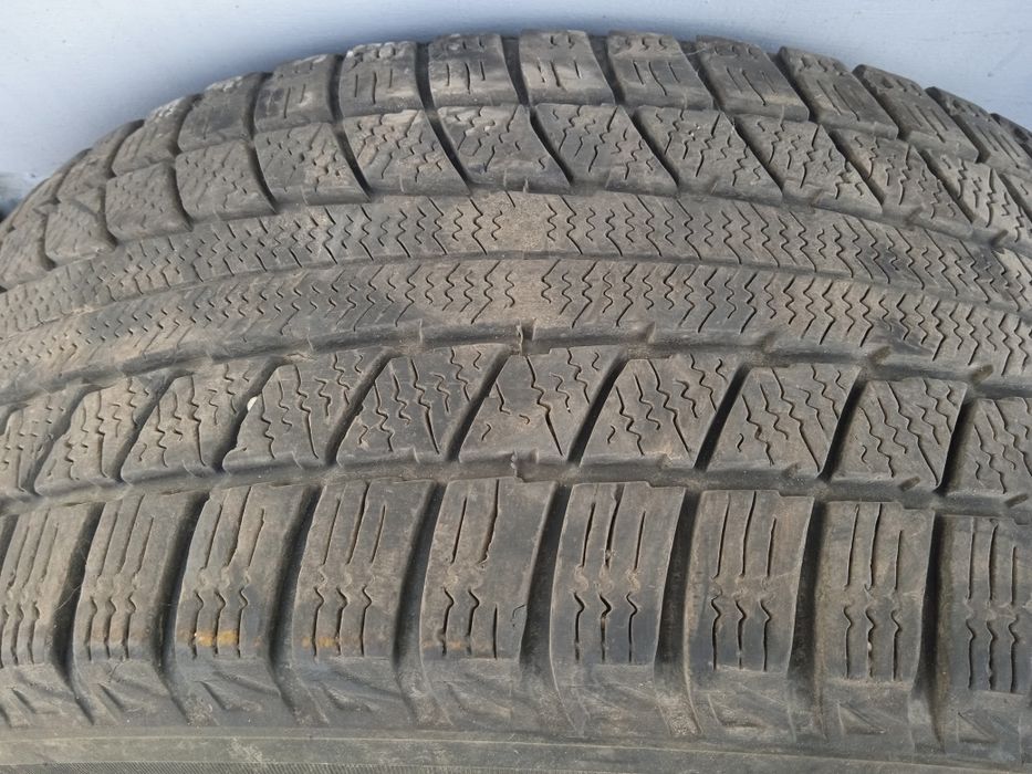Резина 225/55/R17 в хорошому стані