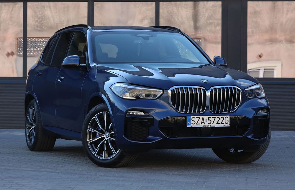 BMW X5 45e laser pneumatyka hak audio HK kamera 360 FV23