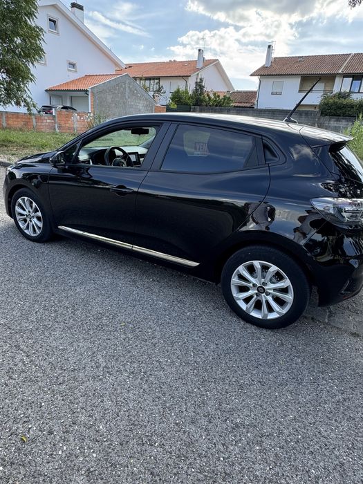 Renault Clio Preto 22/01/2024