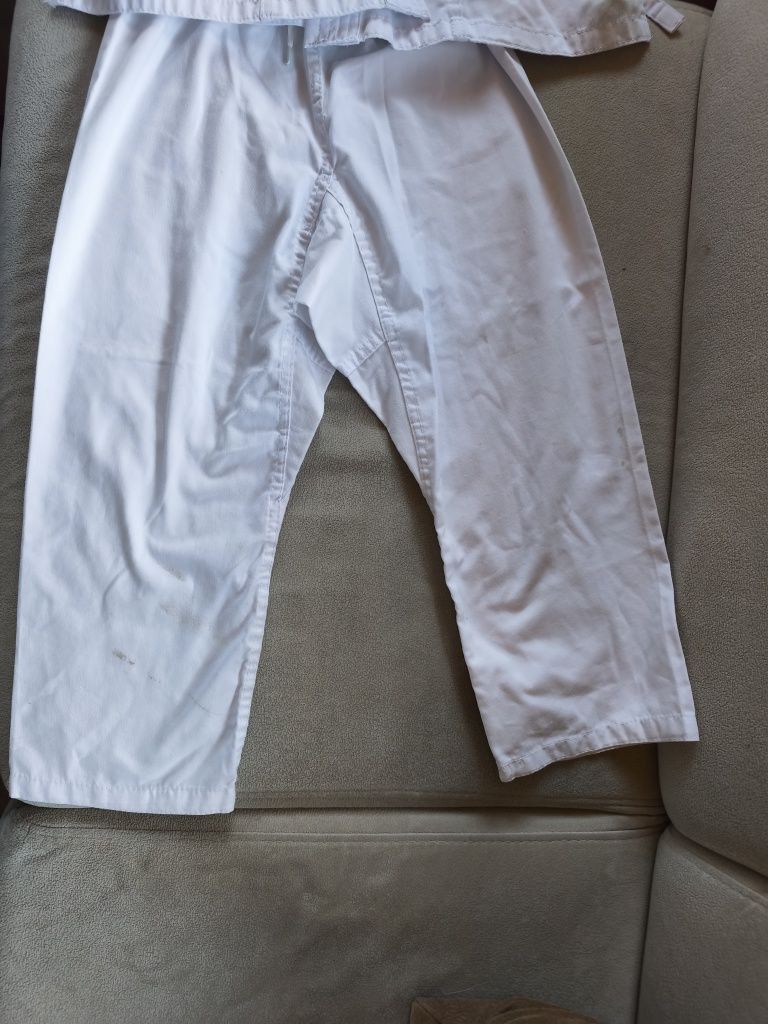 Białe Kimono Decathlon