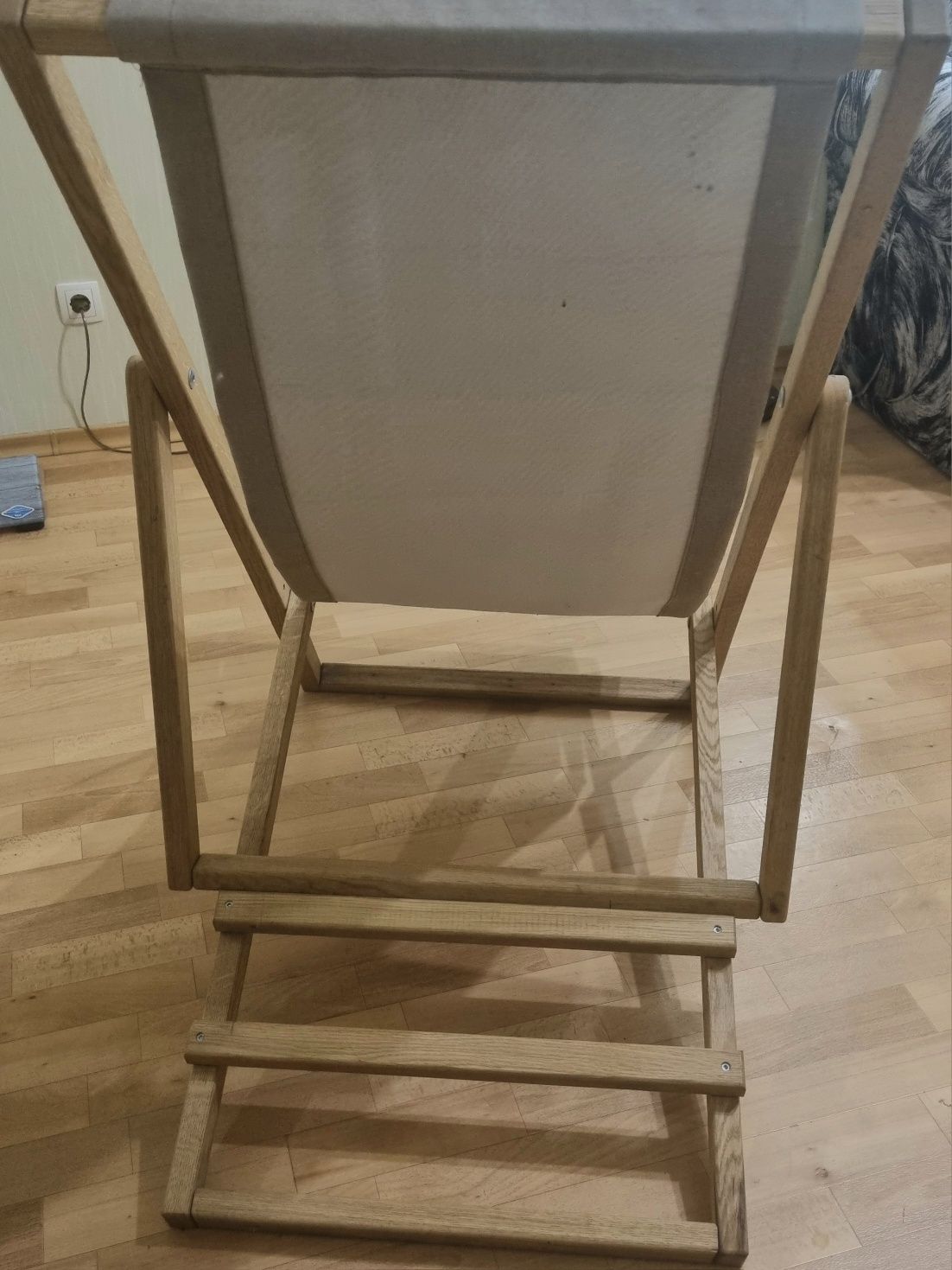 Продам дубові шезлонг крісло
