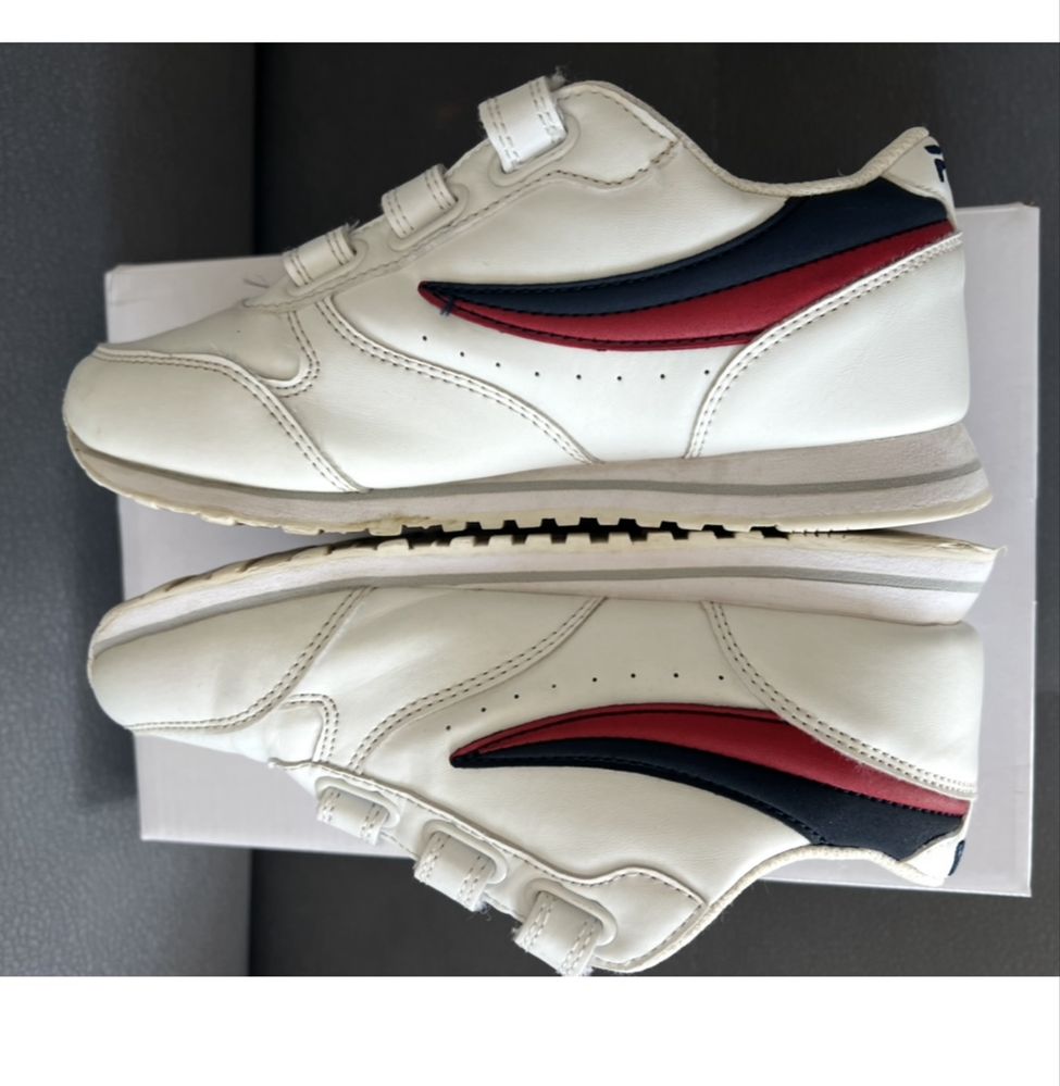 Białe sneakersy do szkoły lekkie wyhodne r. 33