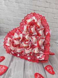Серце із цукерок Rafaello, букет для дівчини чи жінки