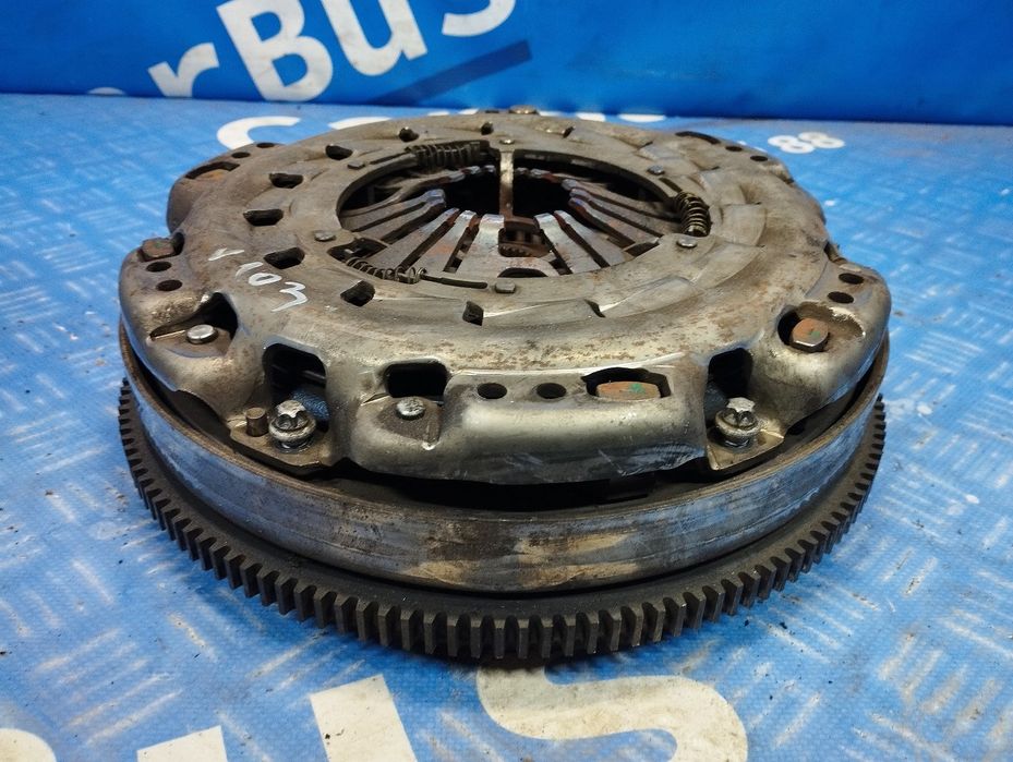 Зчеплення Vito W639 Кошик Диск Вито в 639 маховік Віто в639
