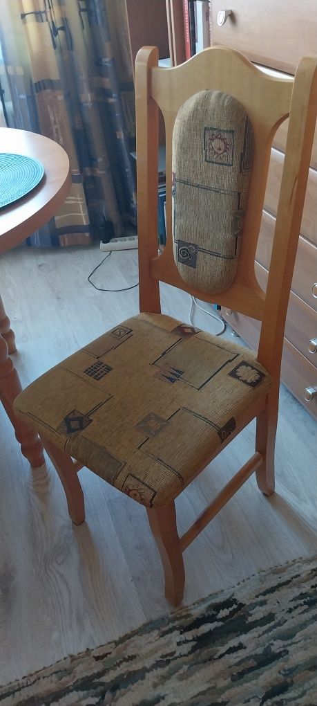 Stół rozkładany + 6 krzeslami