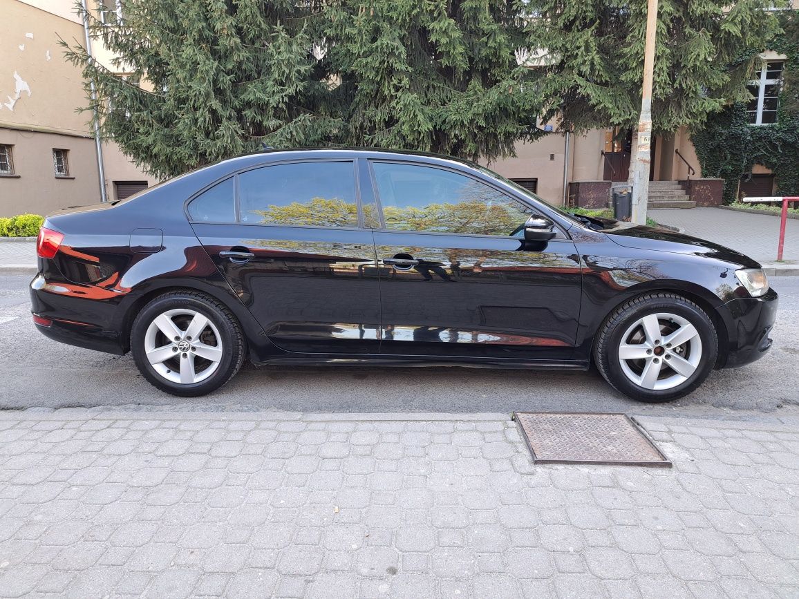 Volkswagen Jetta 1.6 tdi! Salon Polska! 2 właściciel! Po serwisie! Hak